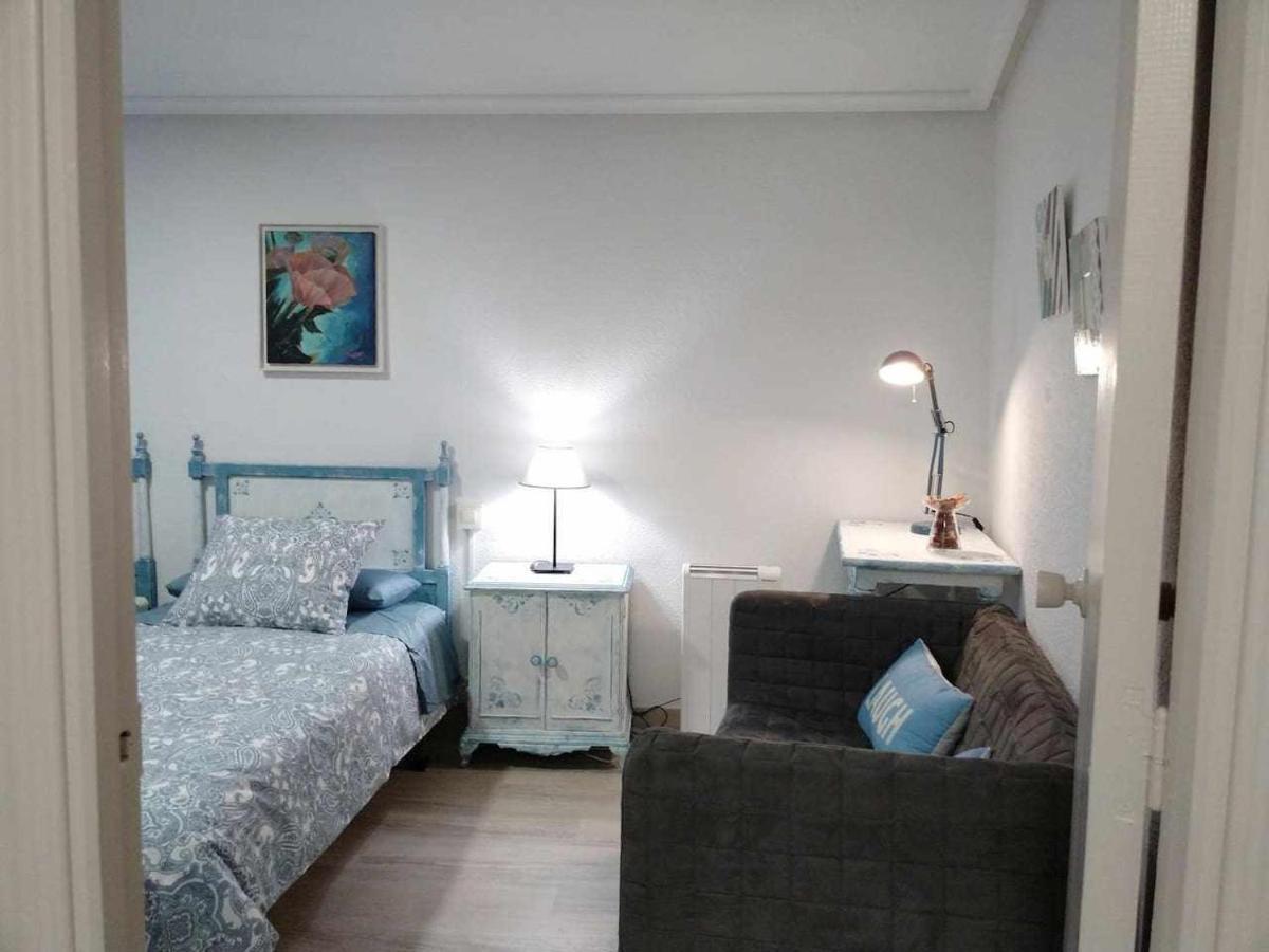 Toledo Feliz Apartments Rum bild